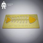 Löschen Sie kundengebundene glänzende Goldmetallvisitenkarte aushöhlen heraus Ätzungs-Logo