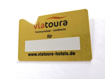 Standardgröße PVC-Mitgliedschaft Promi Karte mit Silkscreen-Goldmetallischem Ende