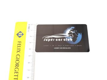 Kundengebundene Form gestempelschnittene PVC-Visitenkarten mit farbenreicher unregelmäßiger Form des Drucken85x45mm