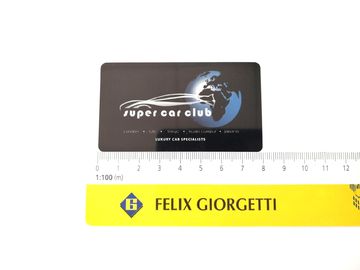 Kundengebundene Form gestempelschnittene PVC-Visitenkarten mit farbenreicher unregelmäßiger Form des Drucken85x45mm